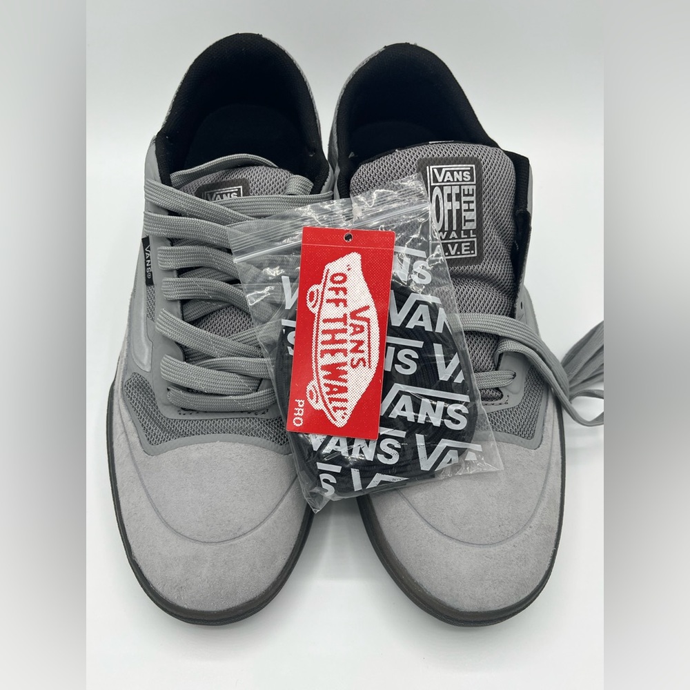 VANS Ave Pro Skate Shoes Gray